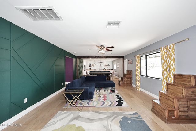 3413 N 16TH Drive N, Phoenix, AZ 85015