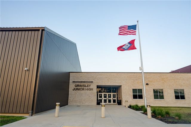 301 Spicewood Trail, Centerton, AR 72719