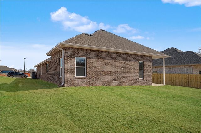 301 Spicewood Trail, Centerton, AR 72719