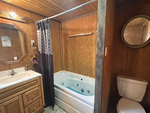 123 Leisure Woods Lane, Hiawassee, GA 30546