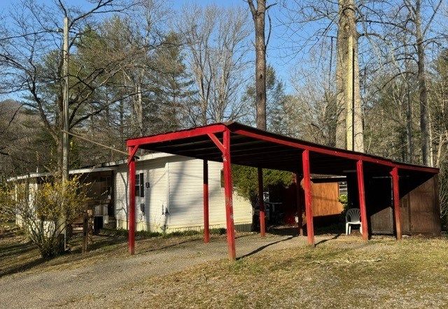 123 Leisure Woods Lane, Hiawassee, GA 30546