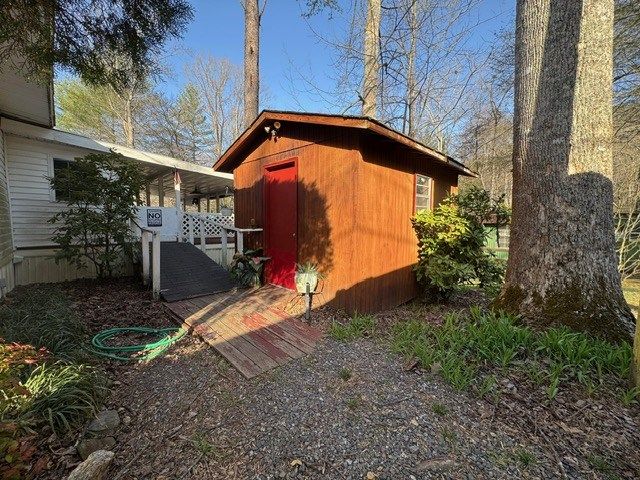 123 Leisure Woods Lane, Hiawassee, GA 30546