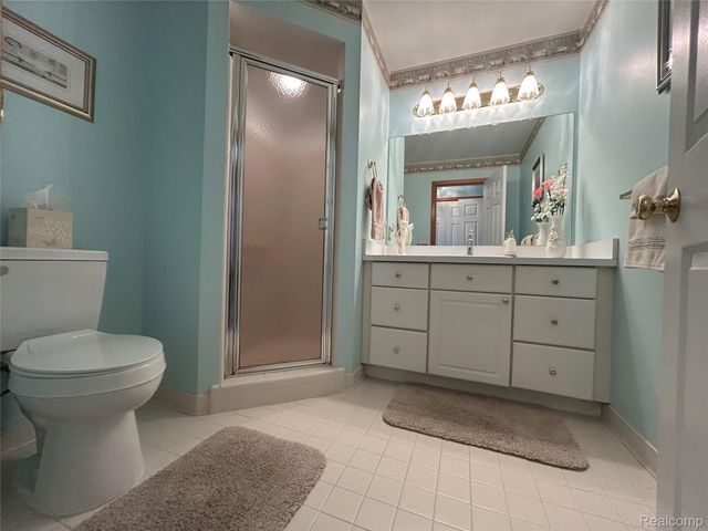 45598 Delmar Drive 129, Macomb Township, MI 48044