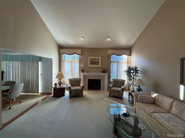 45598 Delmar Drive 129, Macomb Township, MI 48044