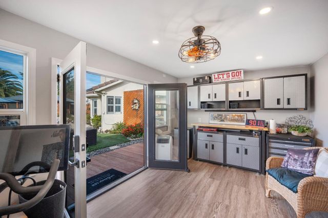 2180 Clearview Drive, Hollister, CA 95023