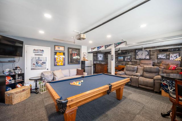 2180 Clearview Drive, Hollister, CA 95023