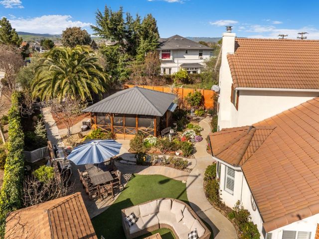 2180 Clearview Drive, Hollister, CA 95023