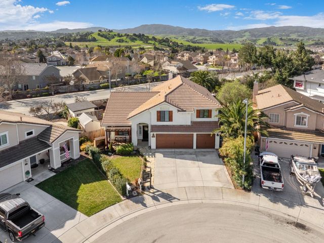2180 Clearview Drive, Hollister, CA 95023