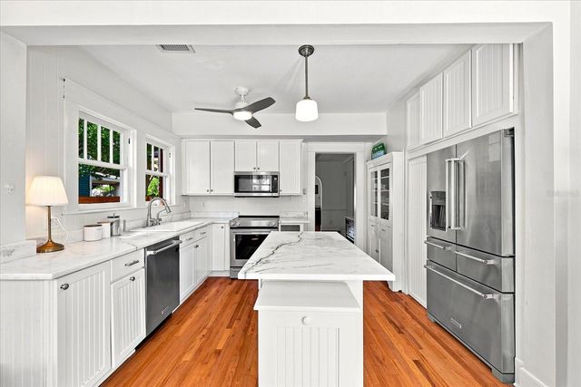 3109 W SAN CARLOS STREET, Tampa, FL 33629