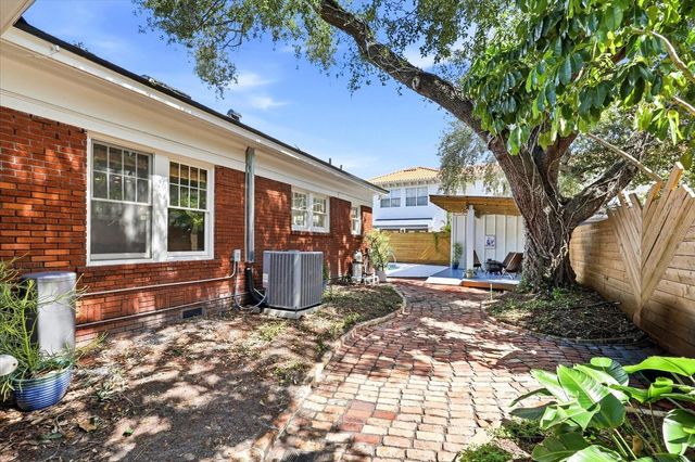 3109 W SAN CARLOS STREET, Tampa, FL 33629