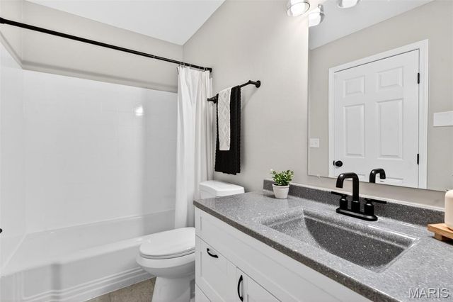 12131 McKelvey Road, Maryland Heights, MO 63043