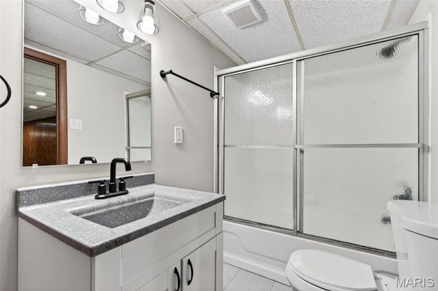 12131 McKelvey Road, Maryland Heights, MO 63043