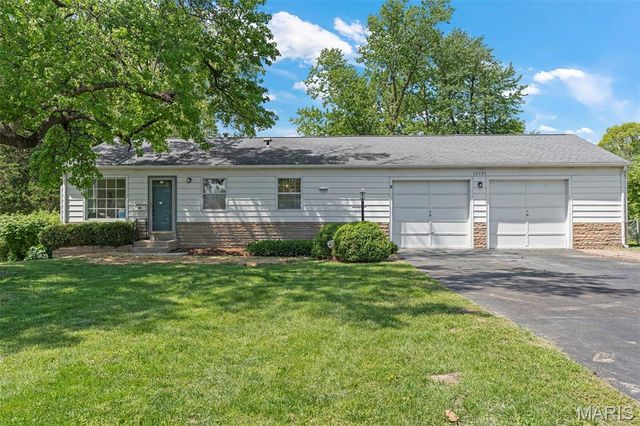 12131 McKelvey Road, Maryland Heights, MO 63043