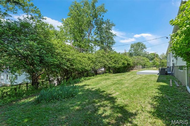 12131 McKelvey Road, Maryland Heights, MO 63043