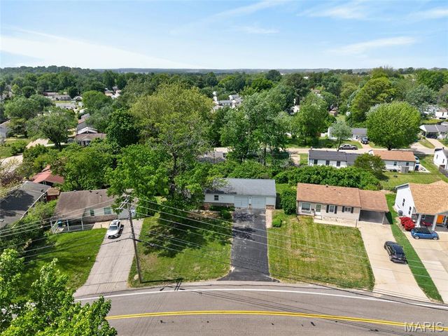 12131 McKelvey Road, Maryland Heights, MO 63043