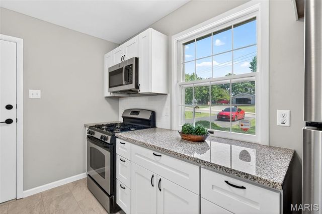 12131 McKelvey Road, Maryland Heights, MO 63043