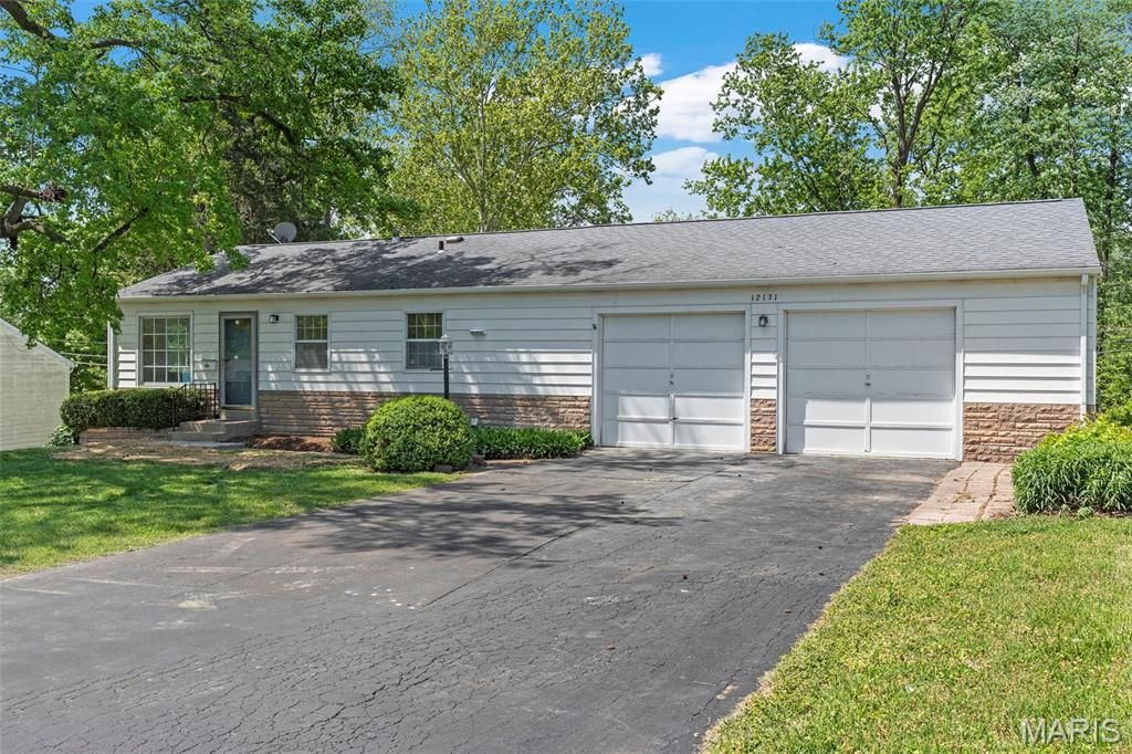 12131 McKelvey Road, Maryland Heights, MO 63043