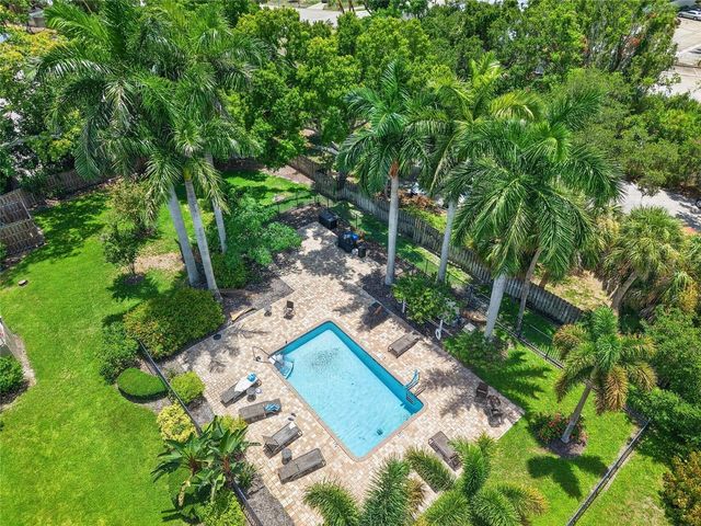 2220 BAHIA VISTA STREET G4, Sarasota, FL 34239