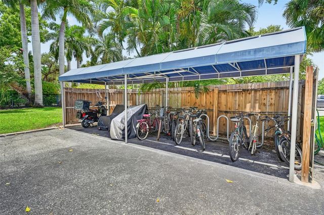 2220 BAHIA VISTA STREET G4, Sarasota, FL 34239