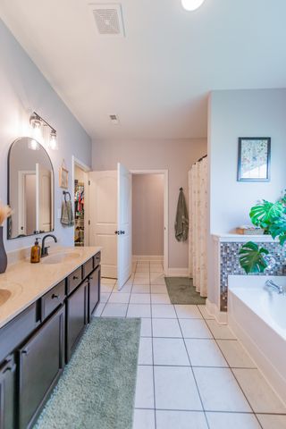 136 Inverness Drive, Georgetown, KY 40324