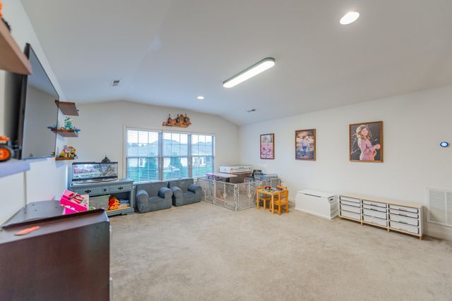 136 Inverness Drive, Georgetown, KY 40324