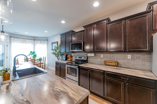 136 Inverness Drive, Georgetown, KY 40324