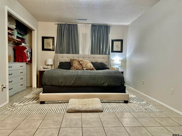 403 Shelly Drive, Whitehouse, TX 75791
