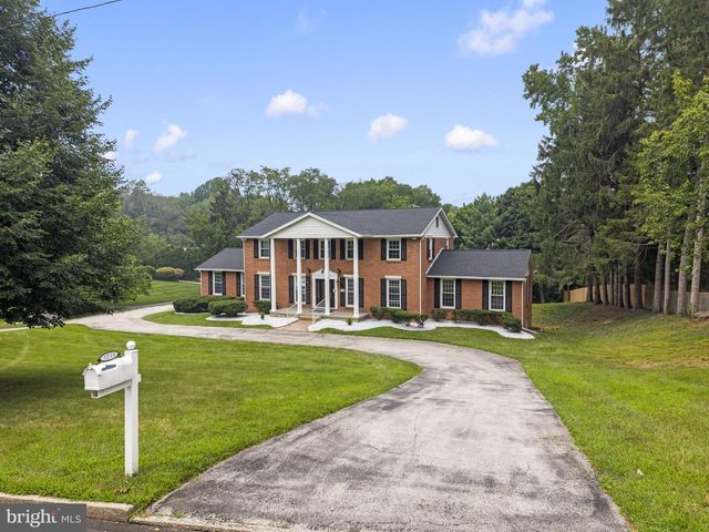 1215 CLUB HOUSE RD, Gladwyne, PA 19035