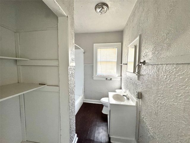 1658 W Main Street 1, Houston, TX 77006