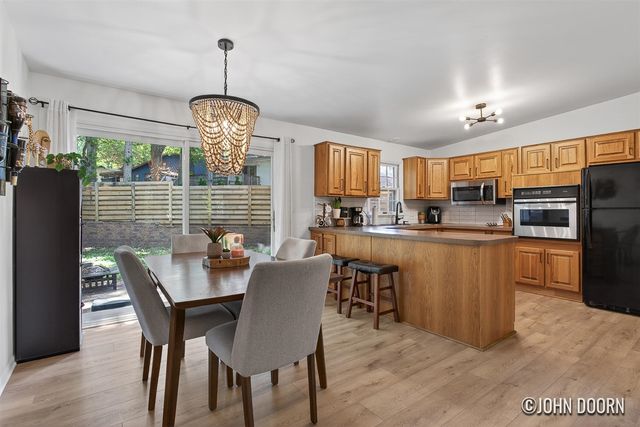 2246 Holliday Drive, Wyoming, MI 49519