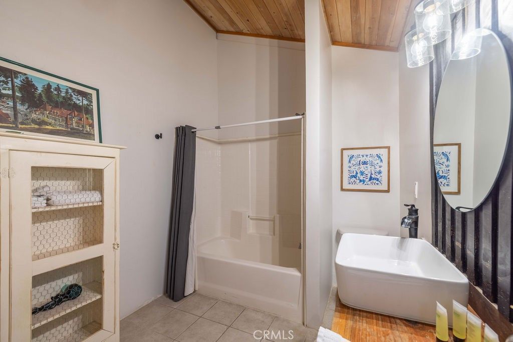 Image 13 of property listing at 43496 Colusa, Big Bear Lake, CA 92315