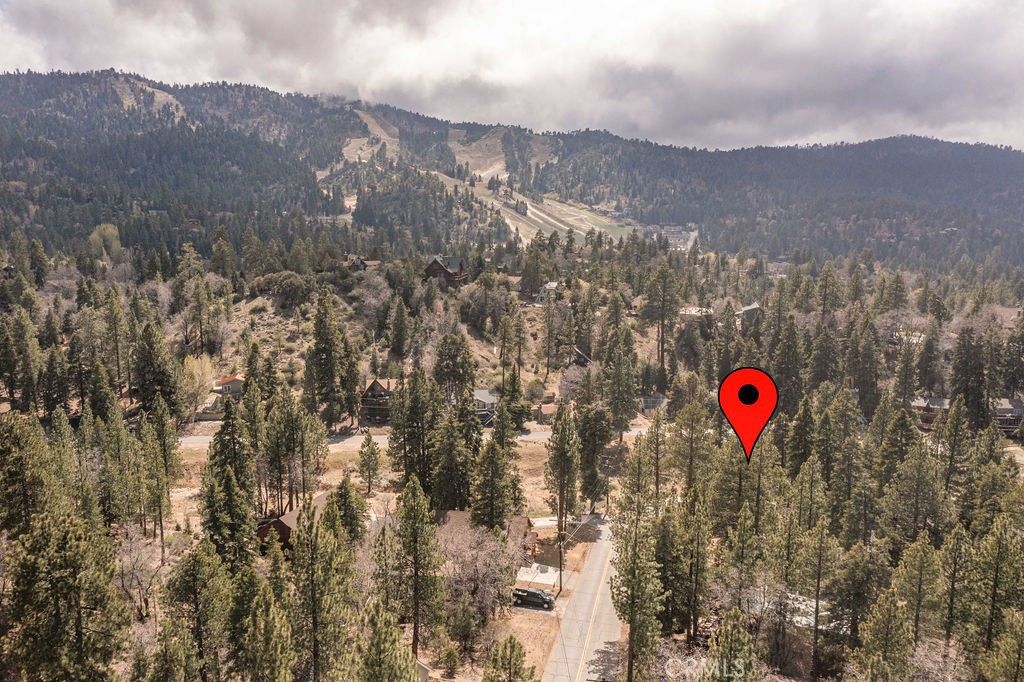 Image 2 of property listing at 43496 Colusa, Big Bear Lake, CA 92315