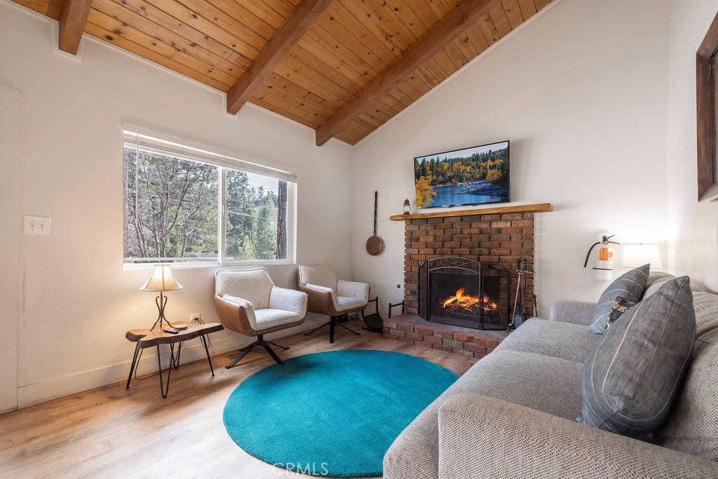 Image 5 of property listing at 43496 Colusa, Big Bear Lake, CA 92315