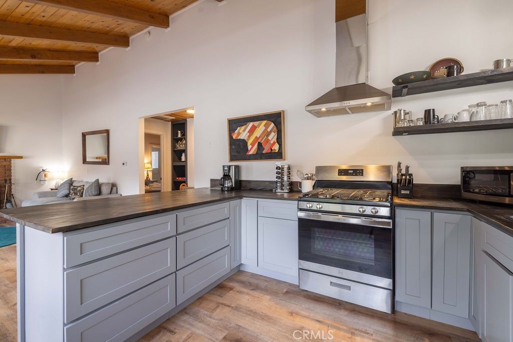 Image 6 of property listing at 43496 Colusa, Big Bear Lake, CA 92315