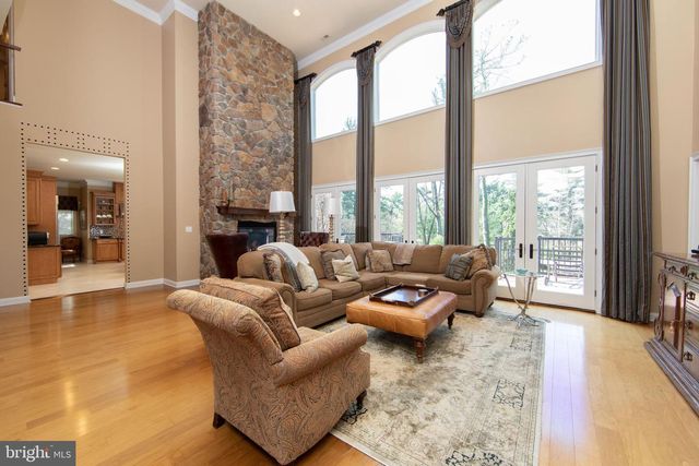 1747 COUNTRY CLUB DR, Cherry Hill, NJ 08003