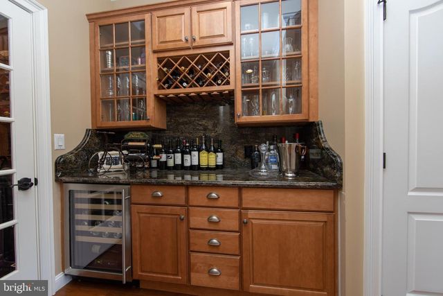 1747 COUNTRY CLUB DR, Cherry Hill, NJ 08003