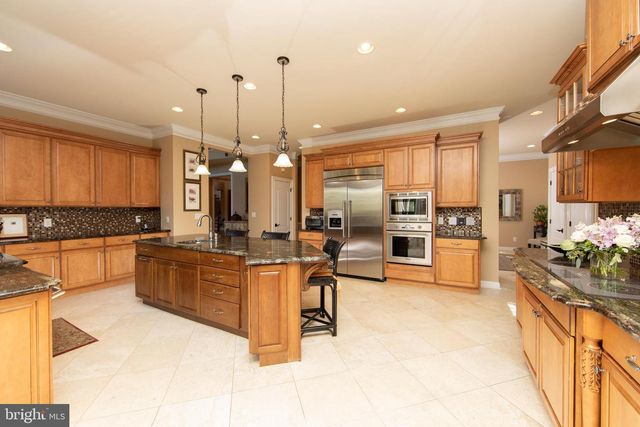 1747 COUNTRY CLUB DR, Cherry Hill, NJ 08003