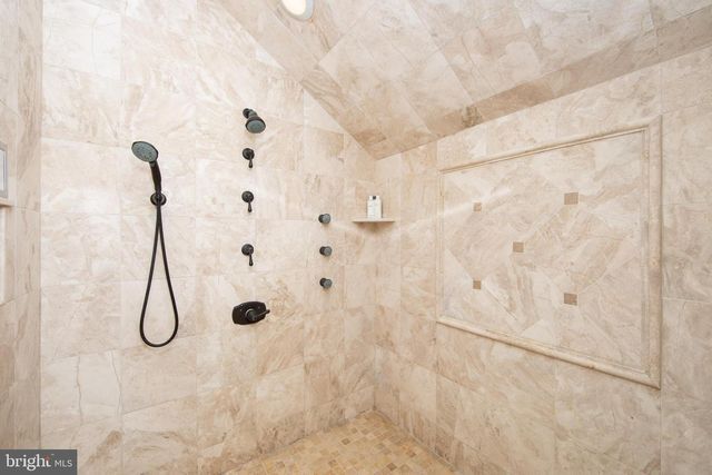 1747 COUNTRY CLUB DR, Cherry Hill, NJ 08003