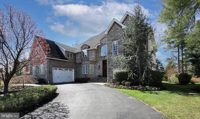 1747 COUNTRY CLUB DR, Cherry Hill, NJ 08003