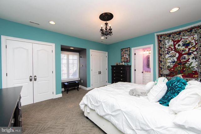 1747 COUNTRY CLUB DR, Cherry Hill, NJ 08003