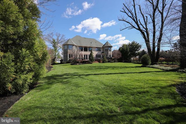1747 COUNTRY CLUB DR, Cherry Hill, NJ 08003