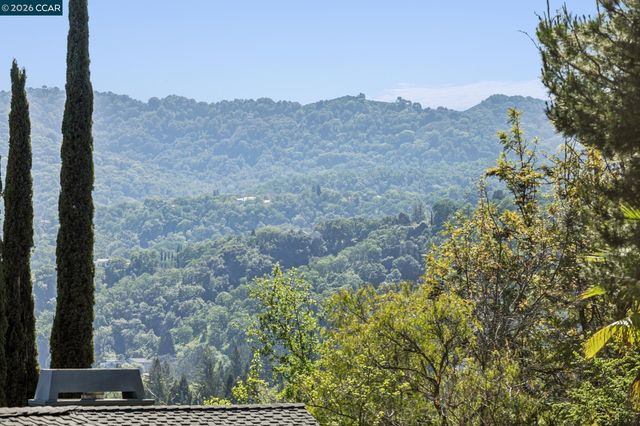 34 Sugarloaf Terrace, Alamo, CA 94507