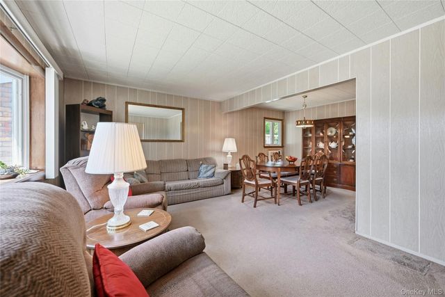 98 Evergreen Avenue, Bethpage, NY 11714