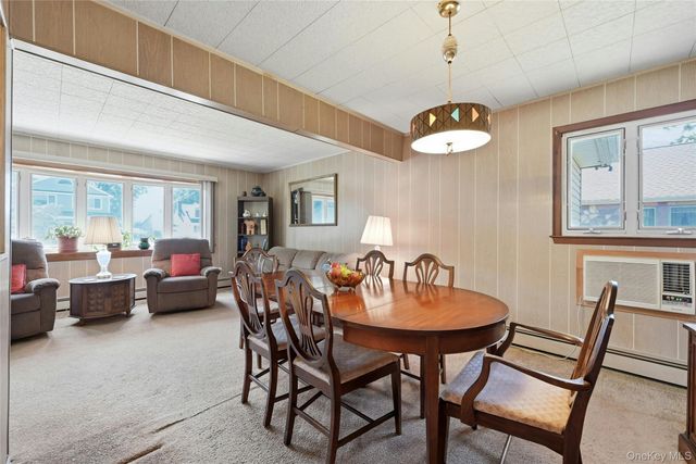 98 Evergreen Avenue, Bethpage, NY 11714