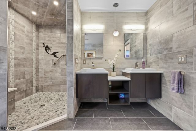 93 David St, South River Boro, NJ 08882