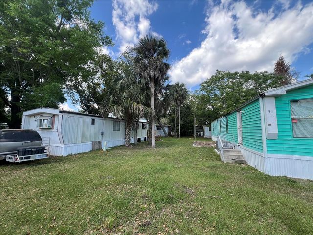 30 WAFFORD STREET, Umatilla, FL 32784