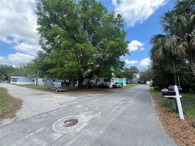 30 WAFFORD STREET, Umatilla, FL 32784