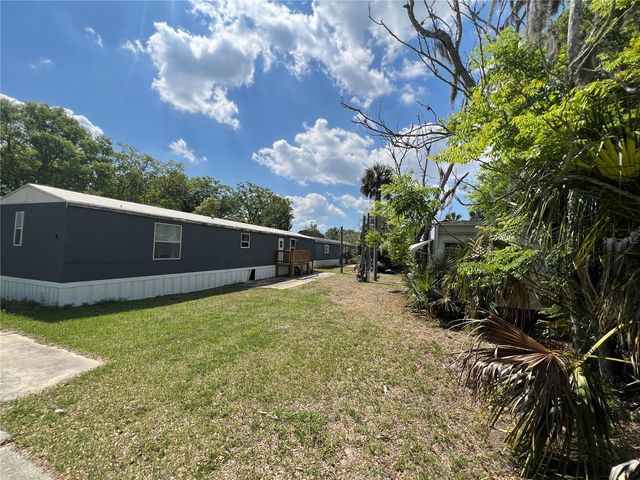 30 WAFFORD STREET, Umatilla, FL 32784