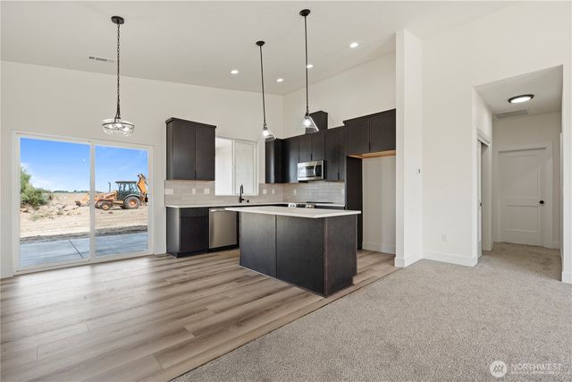 1124 E Mt Hood Street, Othello, WA 99344