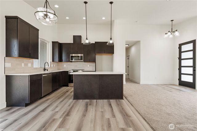 1124 E Mt Hood Street, Othello, WA 99344